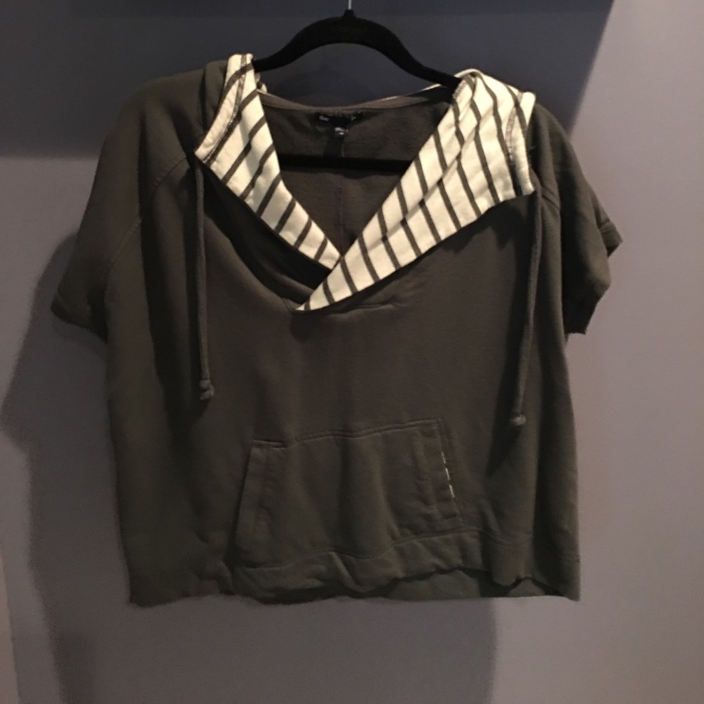 Short-sleeve Sweatshirt