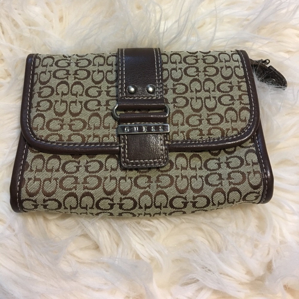 Guess makeup bag