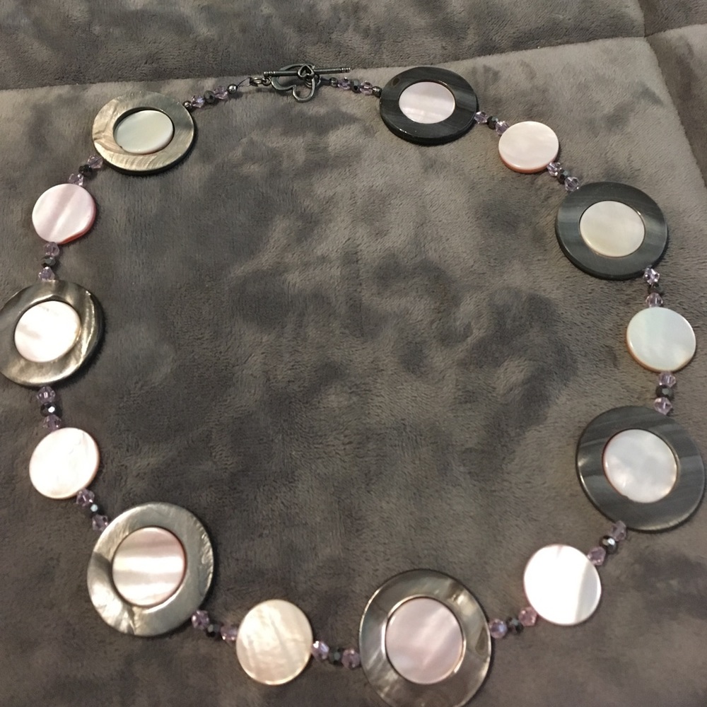 Shell 🐚 Necklace and Matching Earrings!