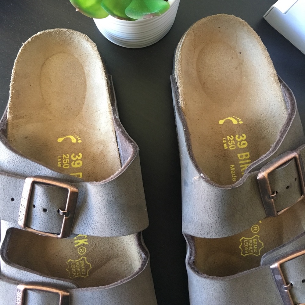 ‼️‼️‼️SOLD‼️‼️‼️‼️Mocca Birkenstock's - Picture 2 of 2