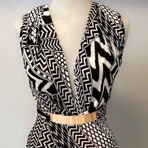 Forever 21 Black & White Dress Size Small NWTS!