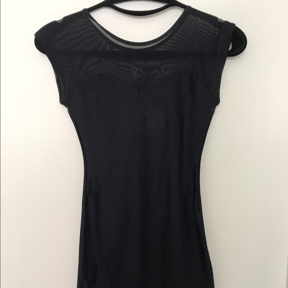 Black bodycon dress