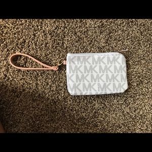 KNOCK OFF Michael Kors Wristlet