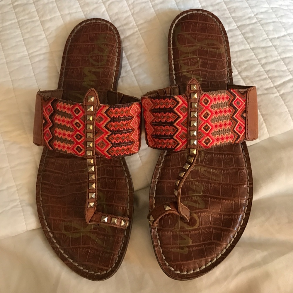 Boho pink embroidered vacation sandals