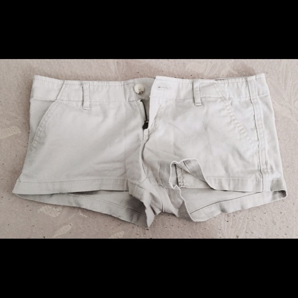 Hollister Shorts - Picture 1 of 3