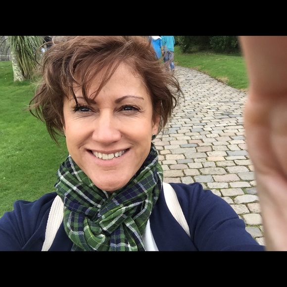 Meet your Posher, Irene - Picture 4 of 8