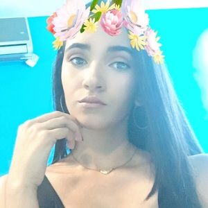 Meet your Posher, Milagros