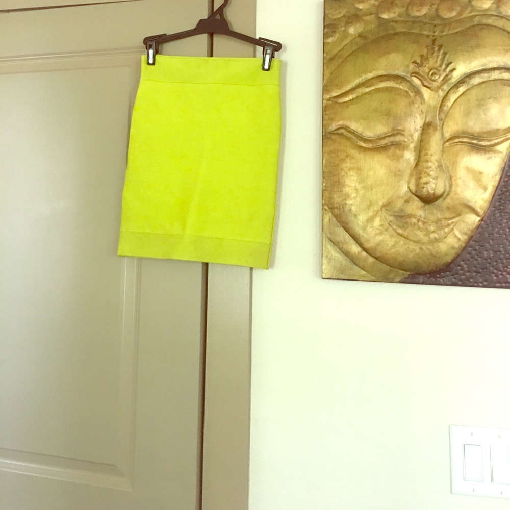 Neon green BCBG size small tight bandage skirt