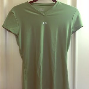 Green Under Armour tee szL