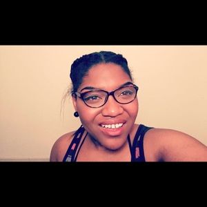 Meet your Posher, Briana