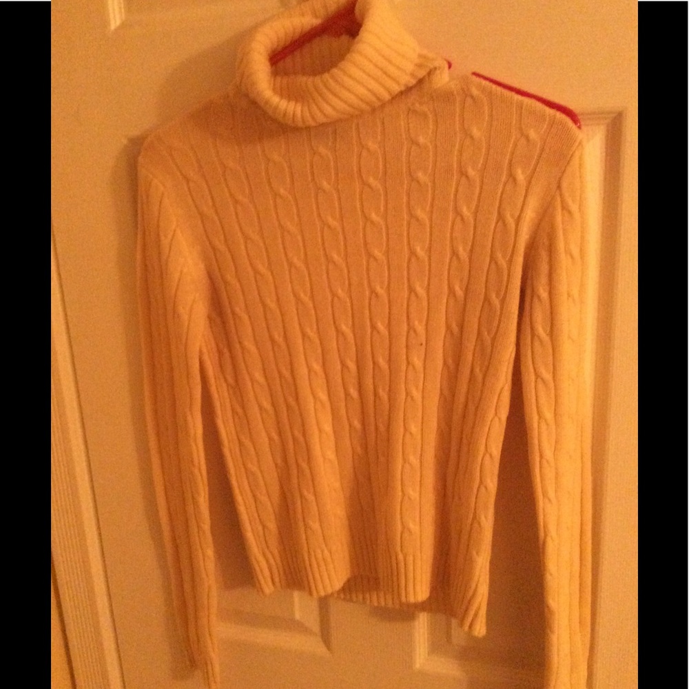 Steve and Barry Yellow cable Turtleneck