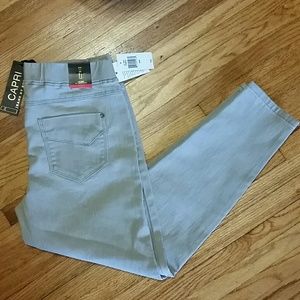 NWT Jeans by Buffalo Stretch Capris