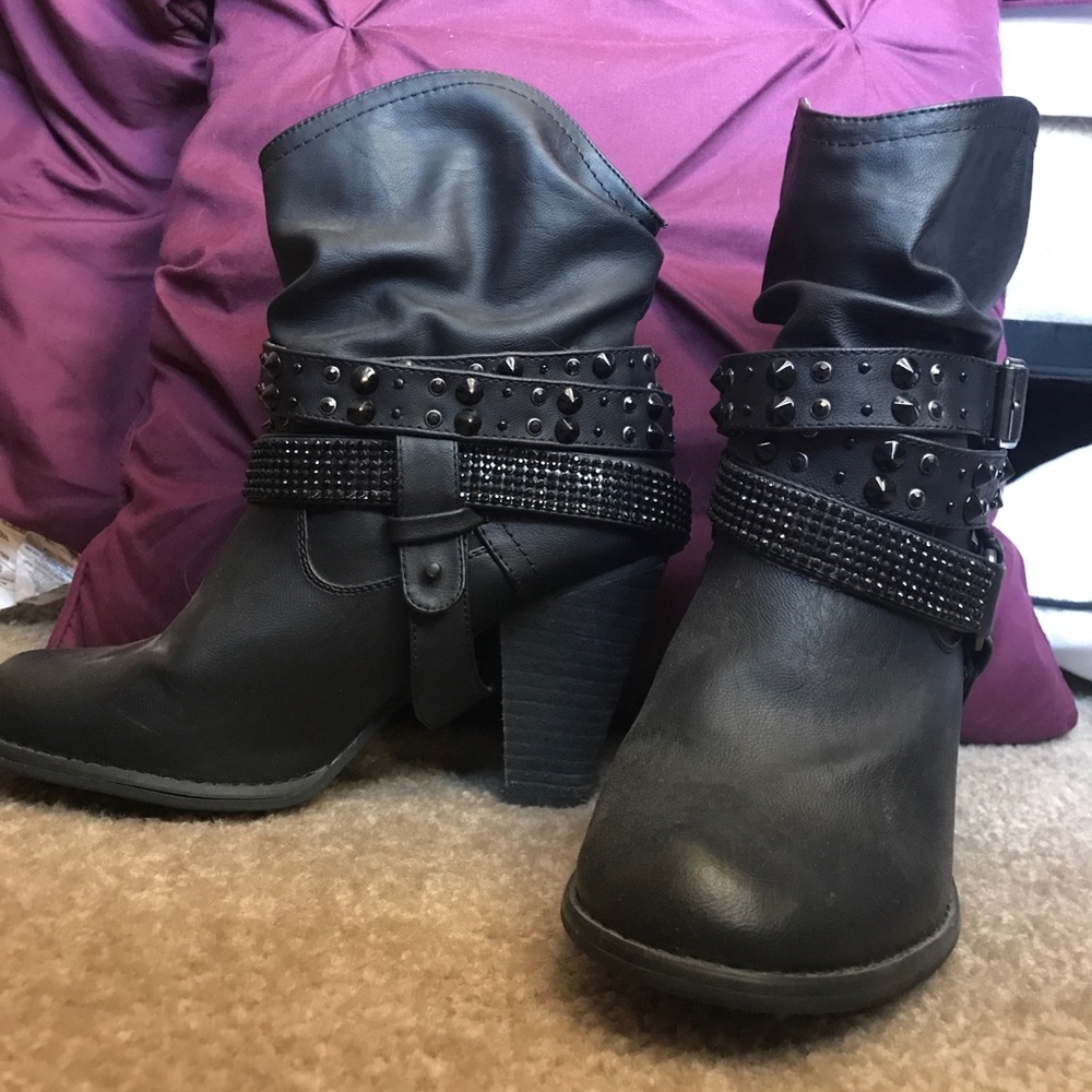 Black Boots