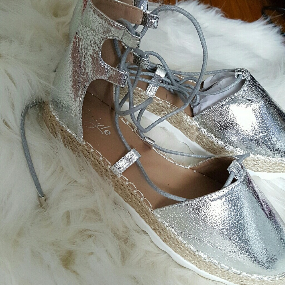 Womens sandals