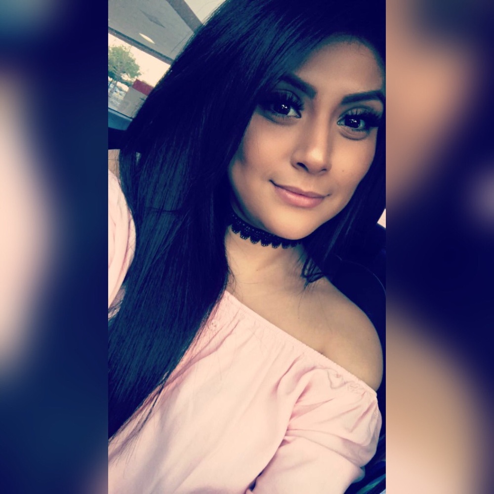 Meet your Posher, Laura