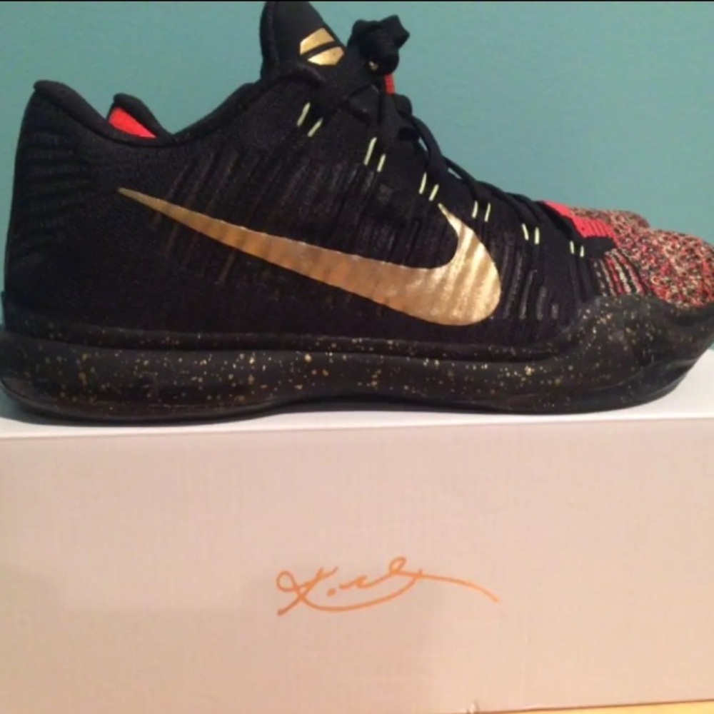 Kobe 10 Xmas