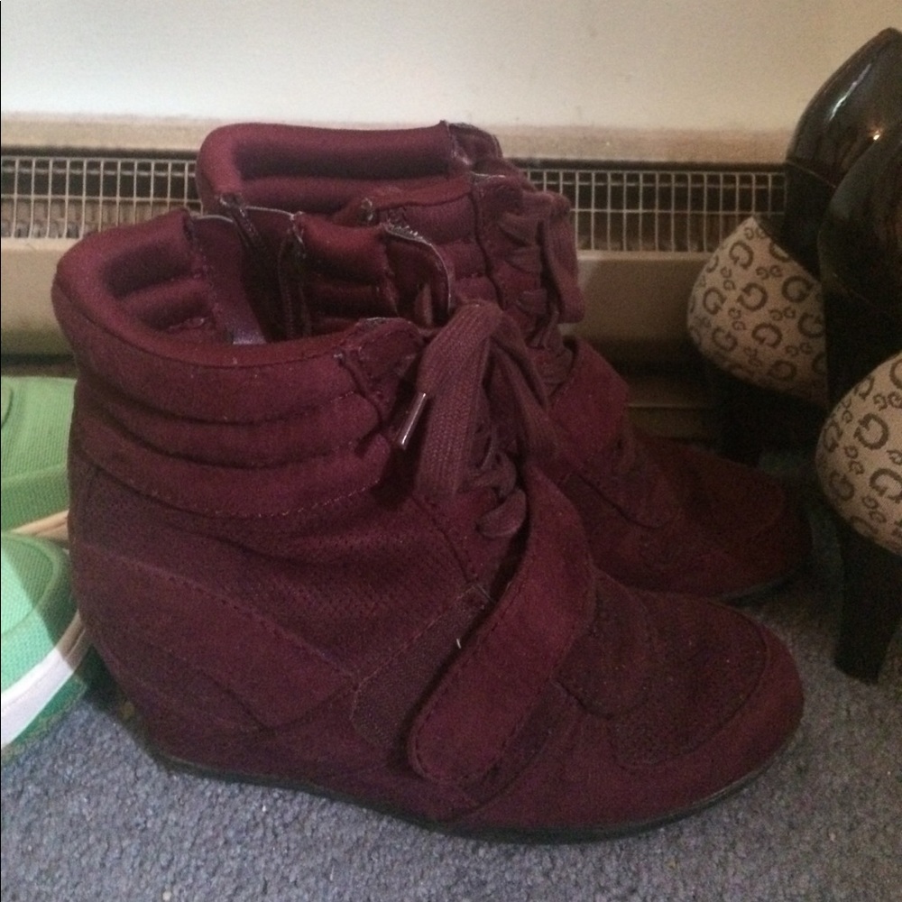 Vera Wang Boots