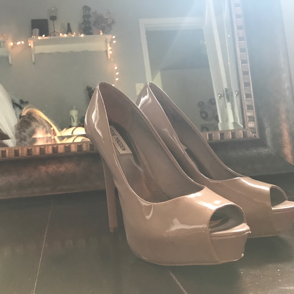 Worn once Steven madden heels