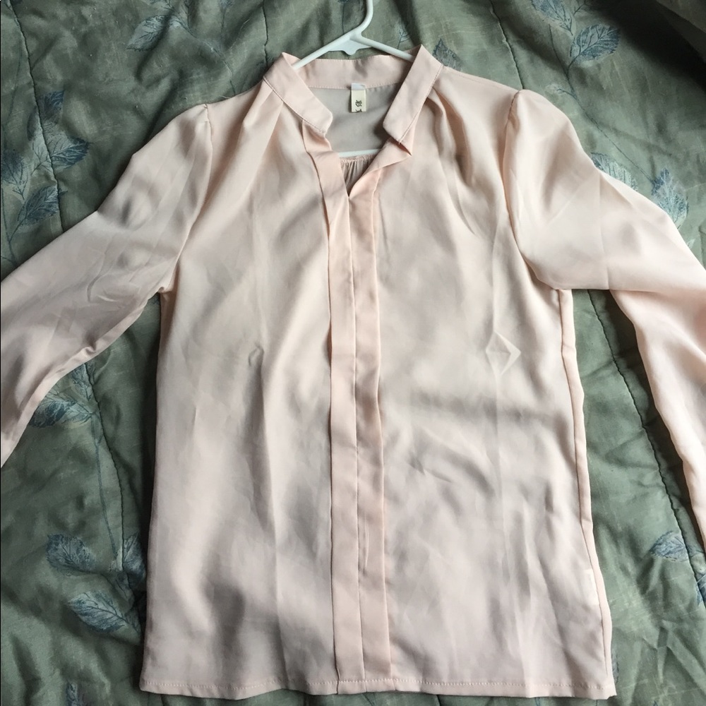 Pink buttonless dressy shirt