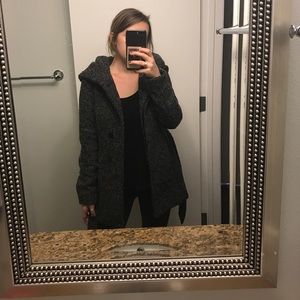 Grey and black coffeeshop peacoat