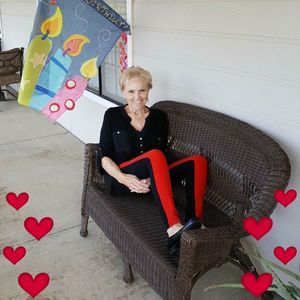 Meet your Posher, Norma jean