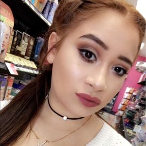 Meet your Posher, Catherine