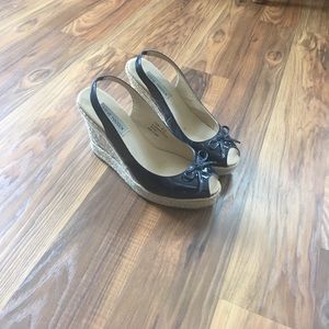 Steve Madden navy blue wedges