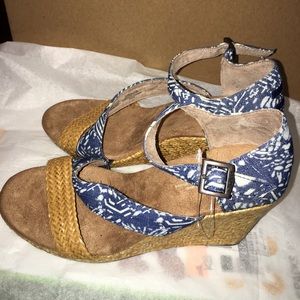 Brand new Toms sandals for sale
