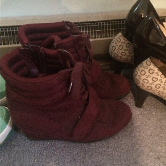 Vera Wang wedge boots - Picture 1 of 1