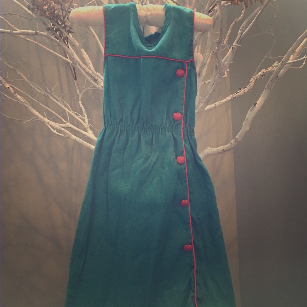 Adorable vintage dress marked size 6