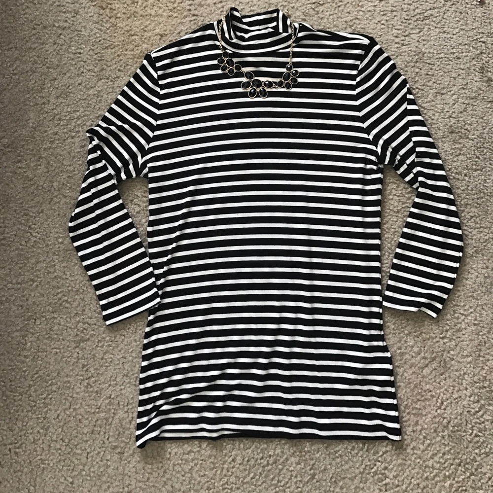 Striped quarter sleeve top