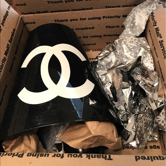 None - Picture 2 of 6