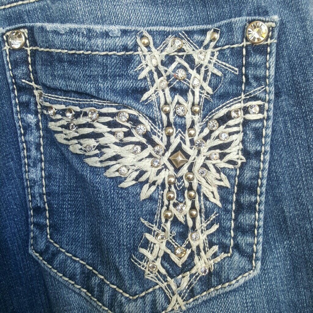 Hold. MISS ME SKINNY JEANS