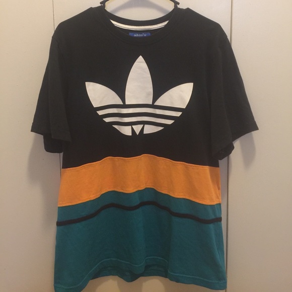 Men's Adidas T-shirt NWOT Authentic - Picture 1 of 3