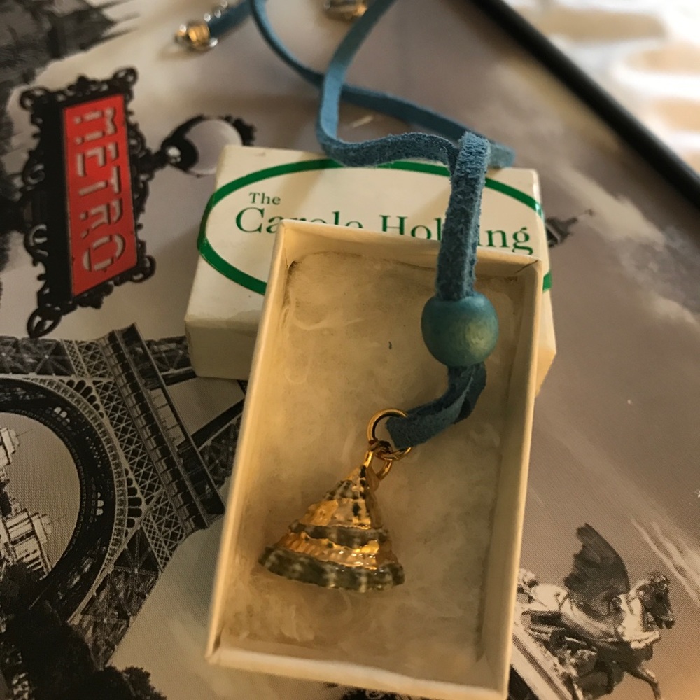 Gold-dipped shell necklace