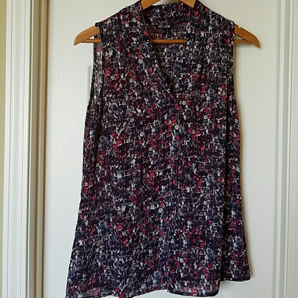 Nic + Zoe Sleeveless Button Down Blouse