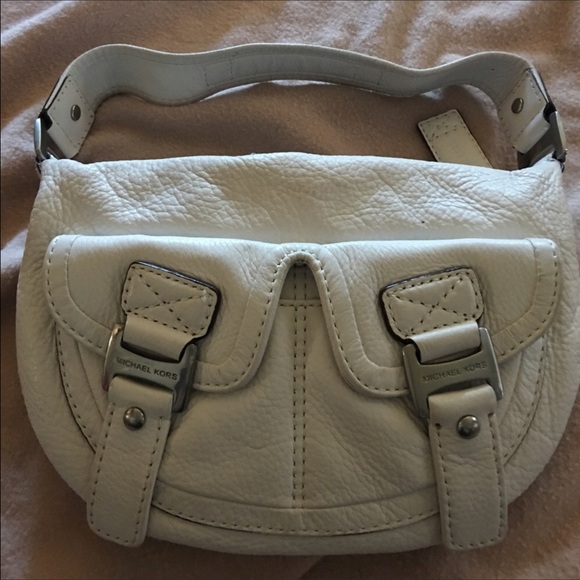 Michael Kors Handbags - Cream Michael Kors purse