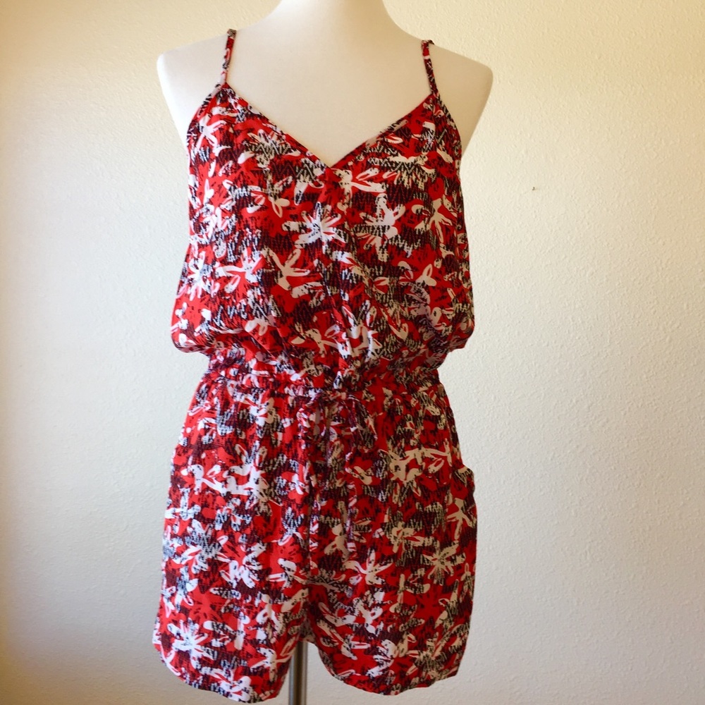 Banana Republic Romper NWT - Picture 2 of 5