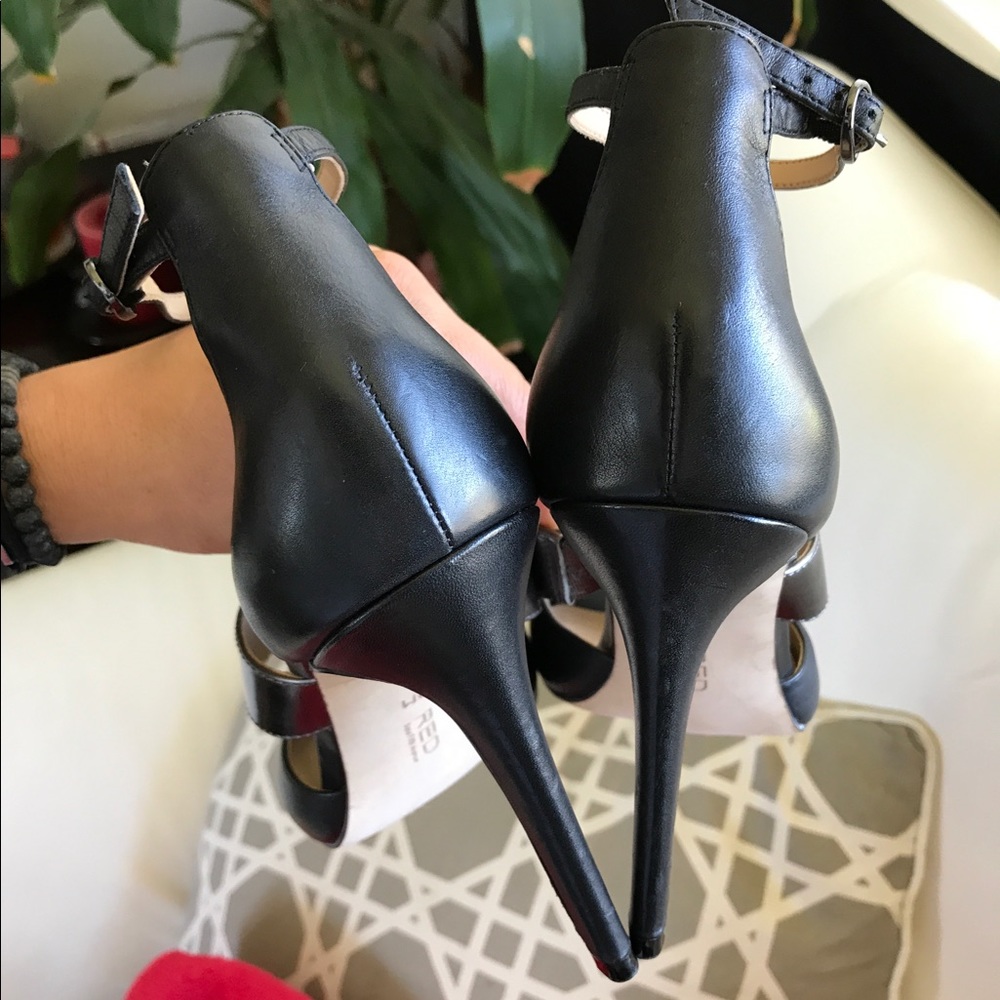 Saks Fifth Avenue sandals - Picture 6 of 8
