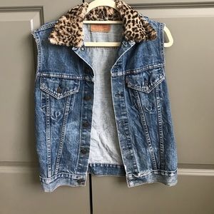 Vintage Levi Denim Vest with Fur Collar