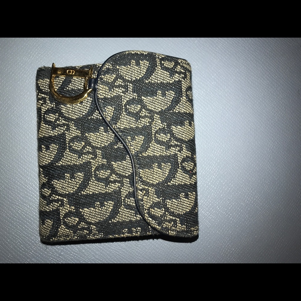 Dior wallet/card holder Authentic 💯