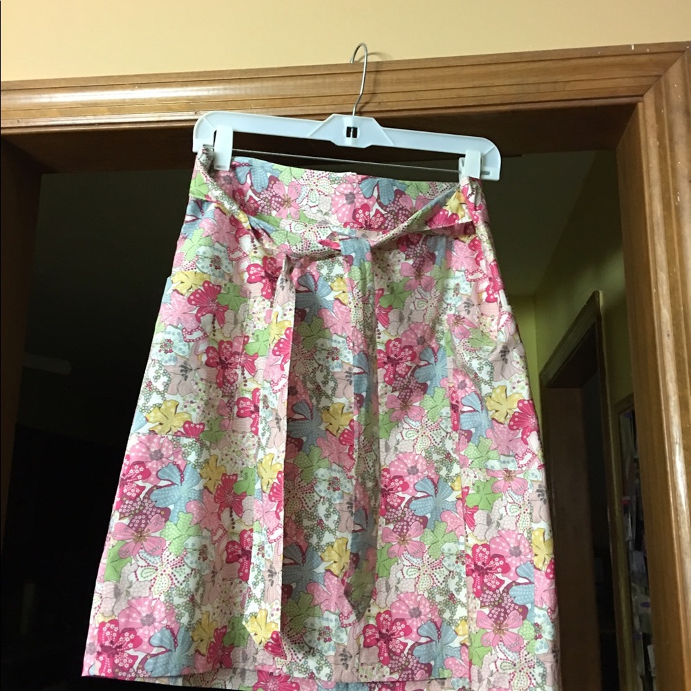 Cute....florals are in , summer skirt