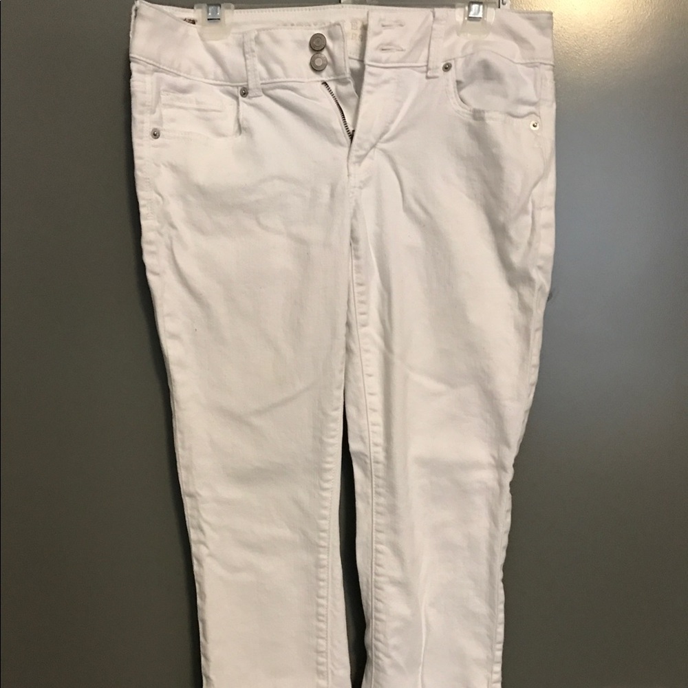 White American Eagle Capris