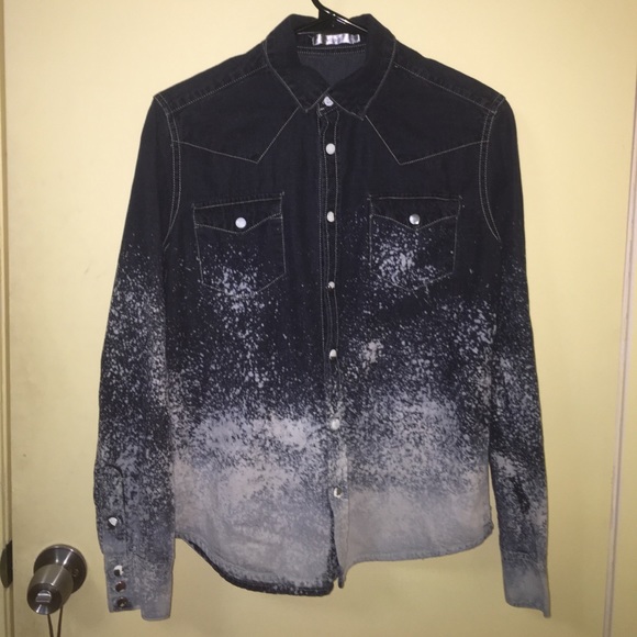 Light Acid Wash Button-up - Picture 2 of 3