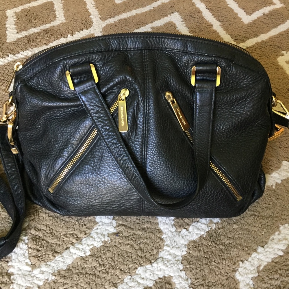Michael Kors Medium Bag//Black with Gold Hardware