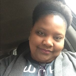 Meet your Posher, Evelyn