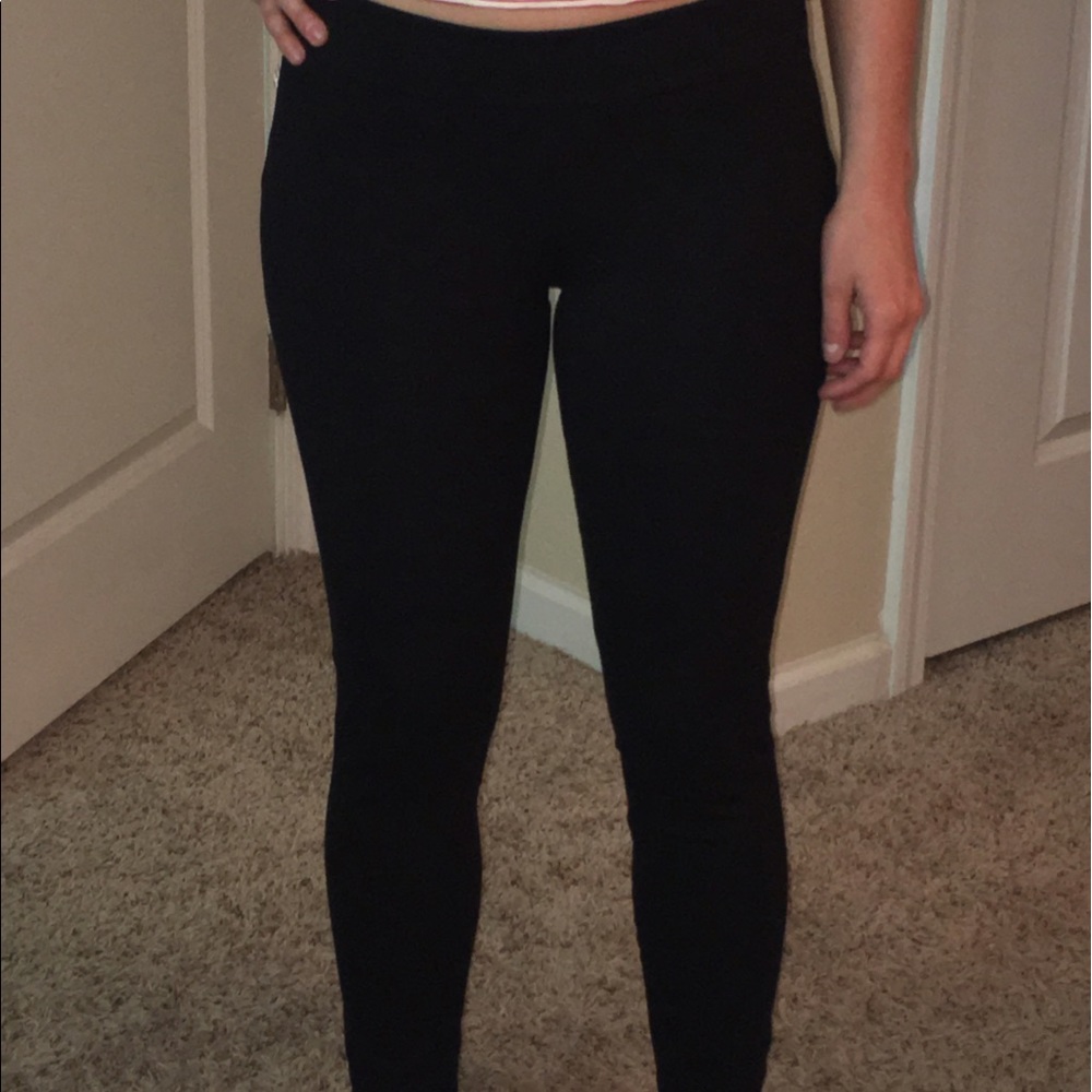 Ann Taylor black legging