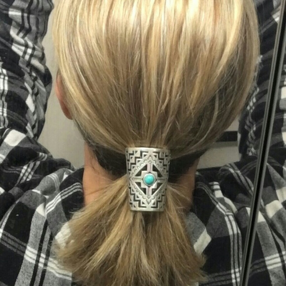 New Tourquoise Ponytail Holder by Chloe&Isabel