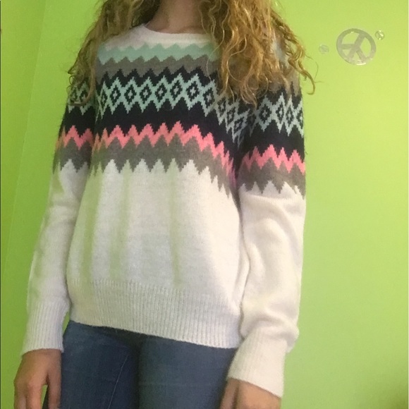 Chevron Patterned Sweater - Picture 2 of 2