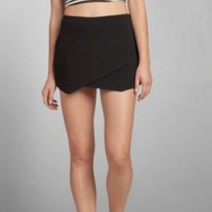 Abercrombie & Fitch Tulip skort